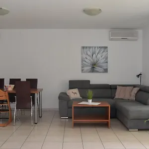 Andrea Apartament